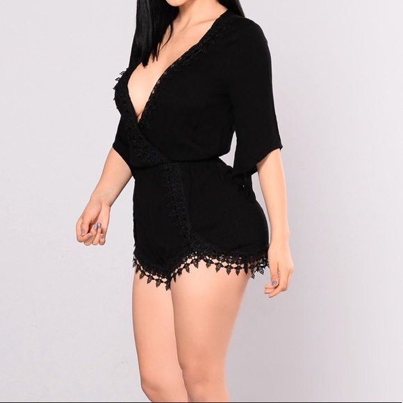 BLACK LACE ROMPER - Picture 4 of 4